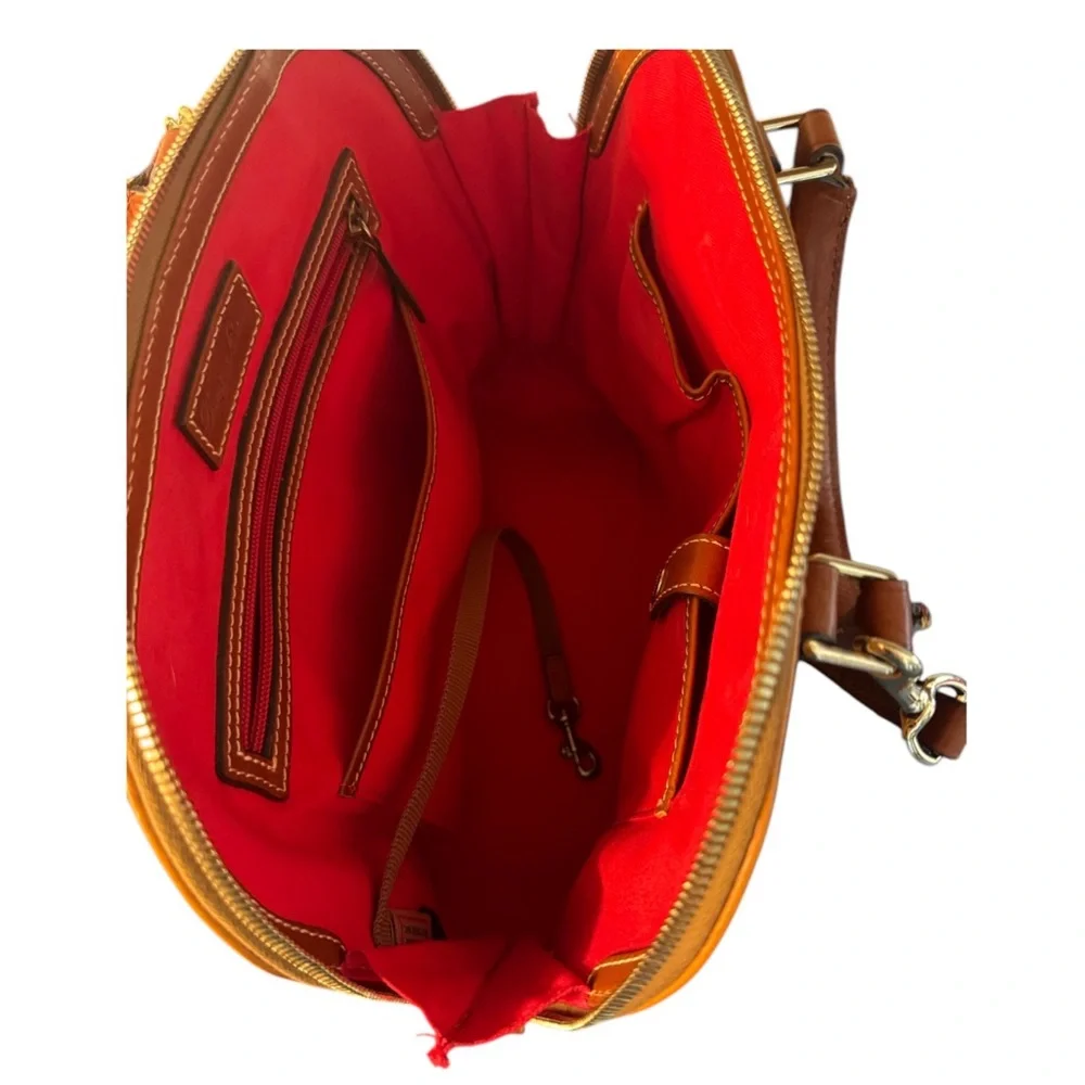 Dooney & Bourke this dooney